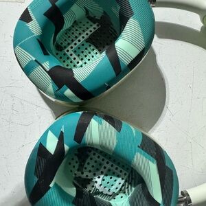 Apple max Over-Ear Headphones - Teal and Black
Vgc looked after